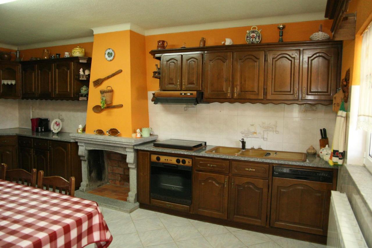 Ferienwohnung Casa Da Pizzaria Carapito Exterior foto